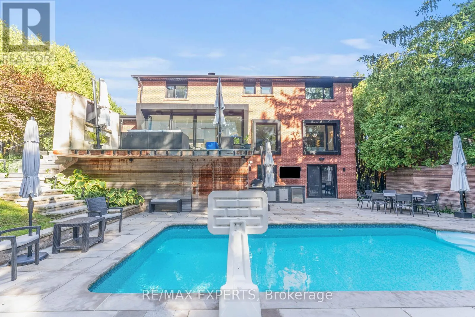 71 DORENGATE DRIVE
