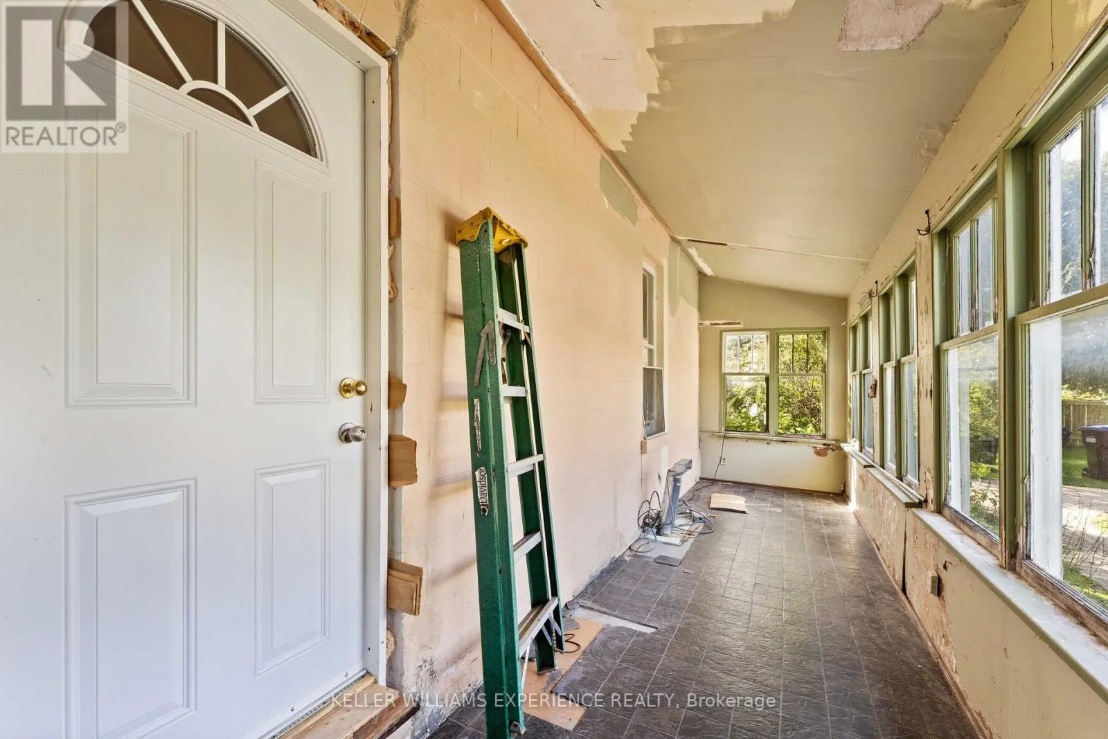 120 ELIZABETH STREET