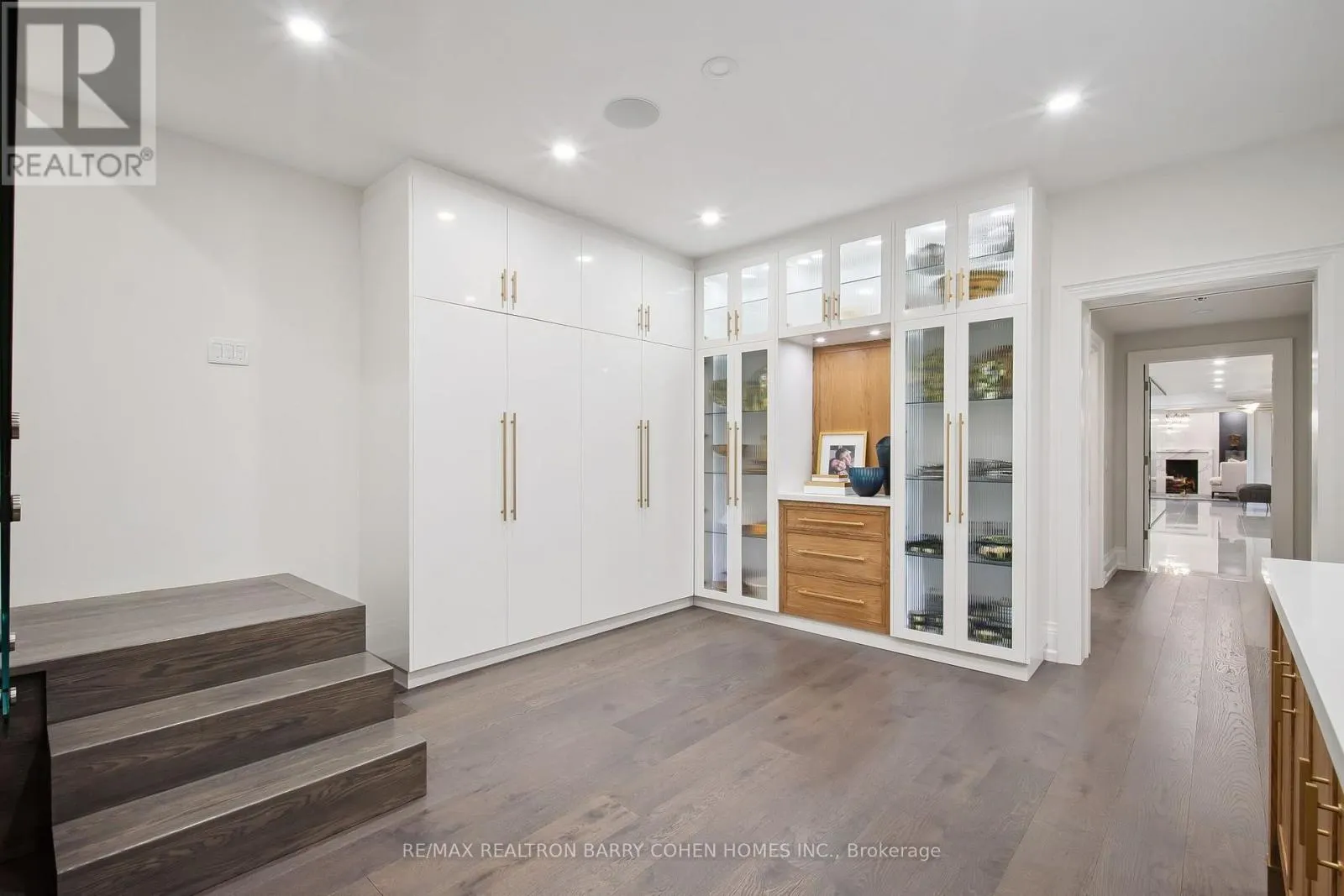 91 FAIRFIELD DRIVE
