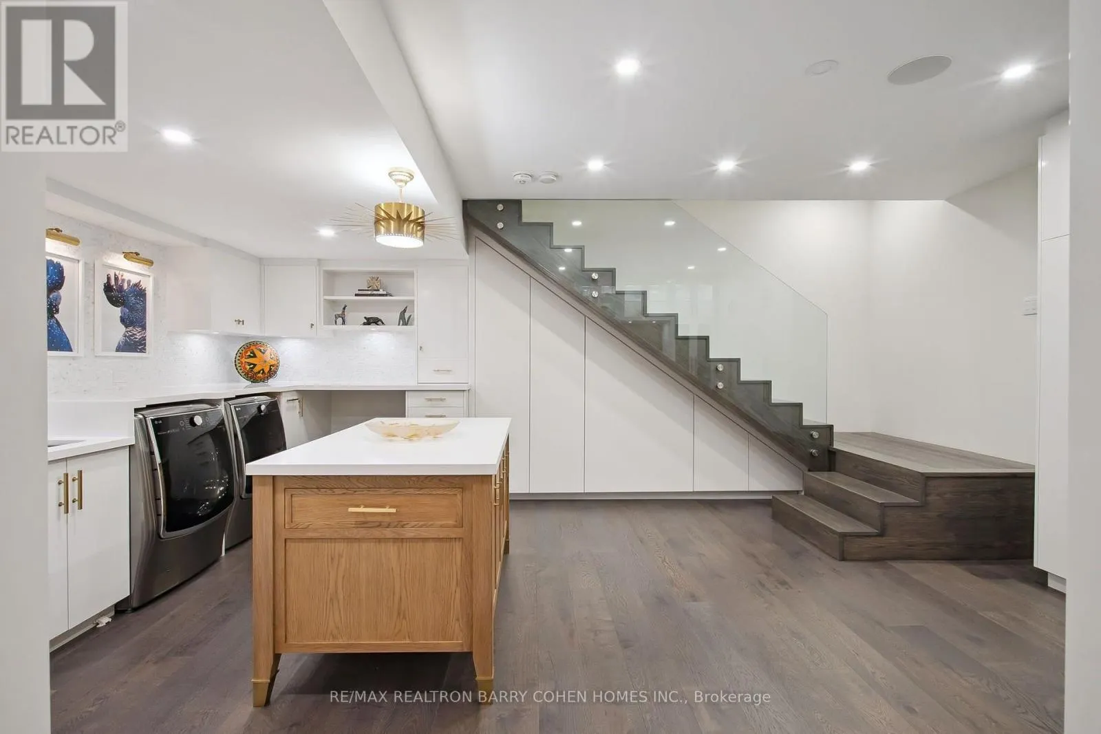91 FAIRFIELD DRIVE