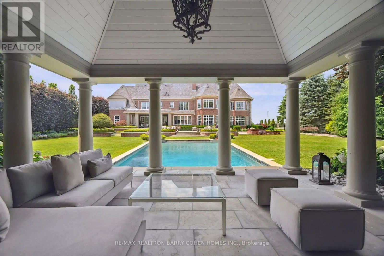 91 FAIRFIELD DRIVE