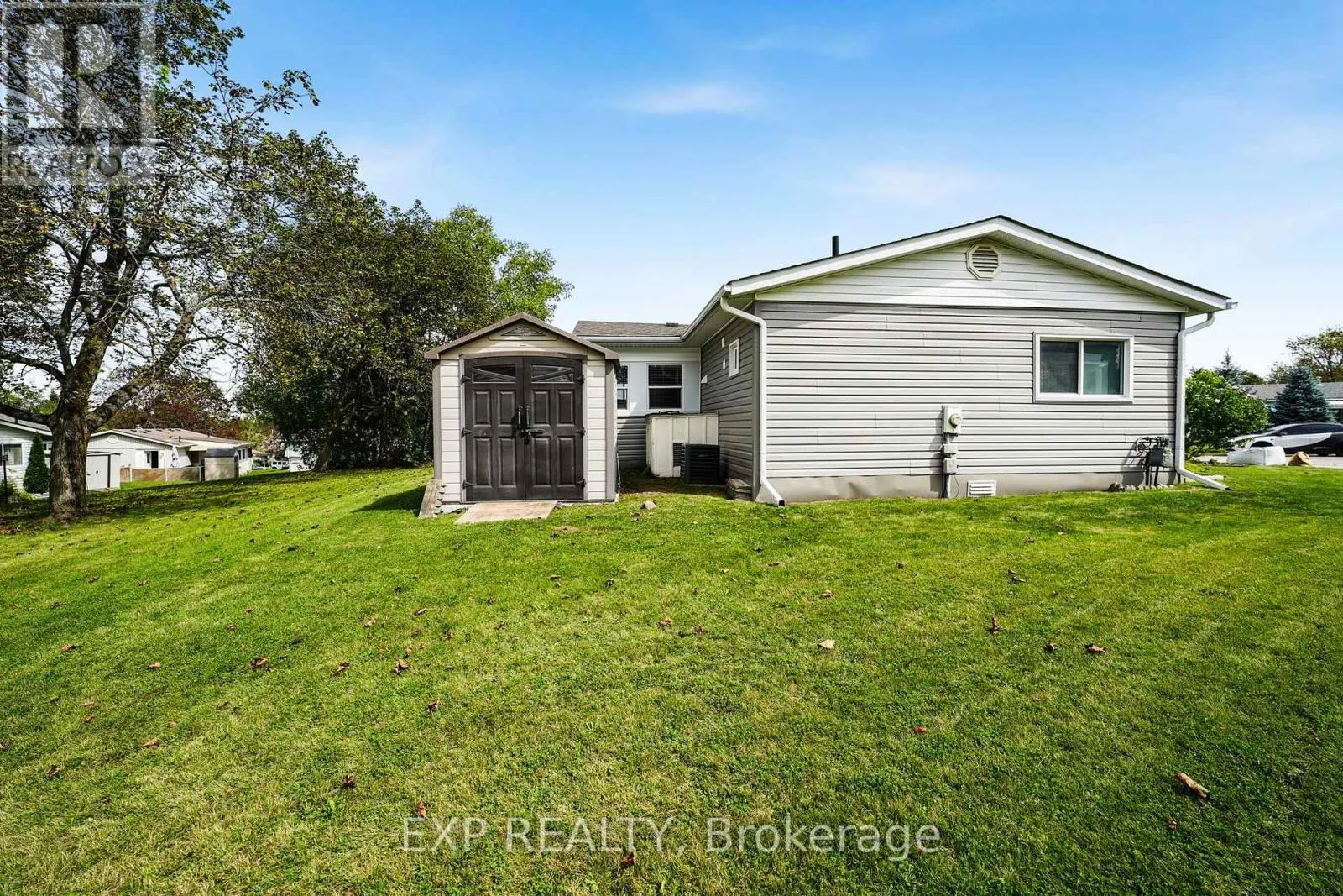 4 FAIRBIRCH COURT