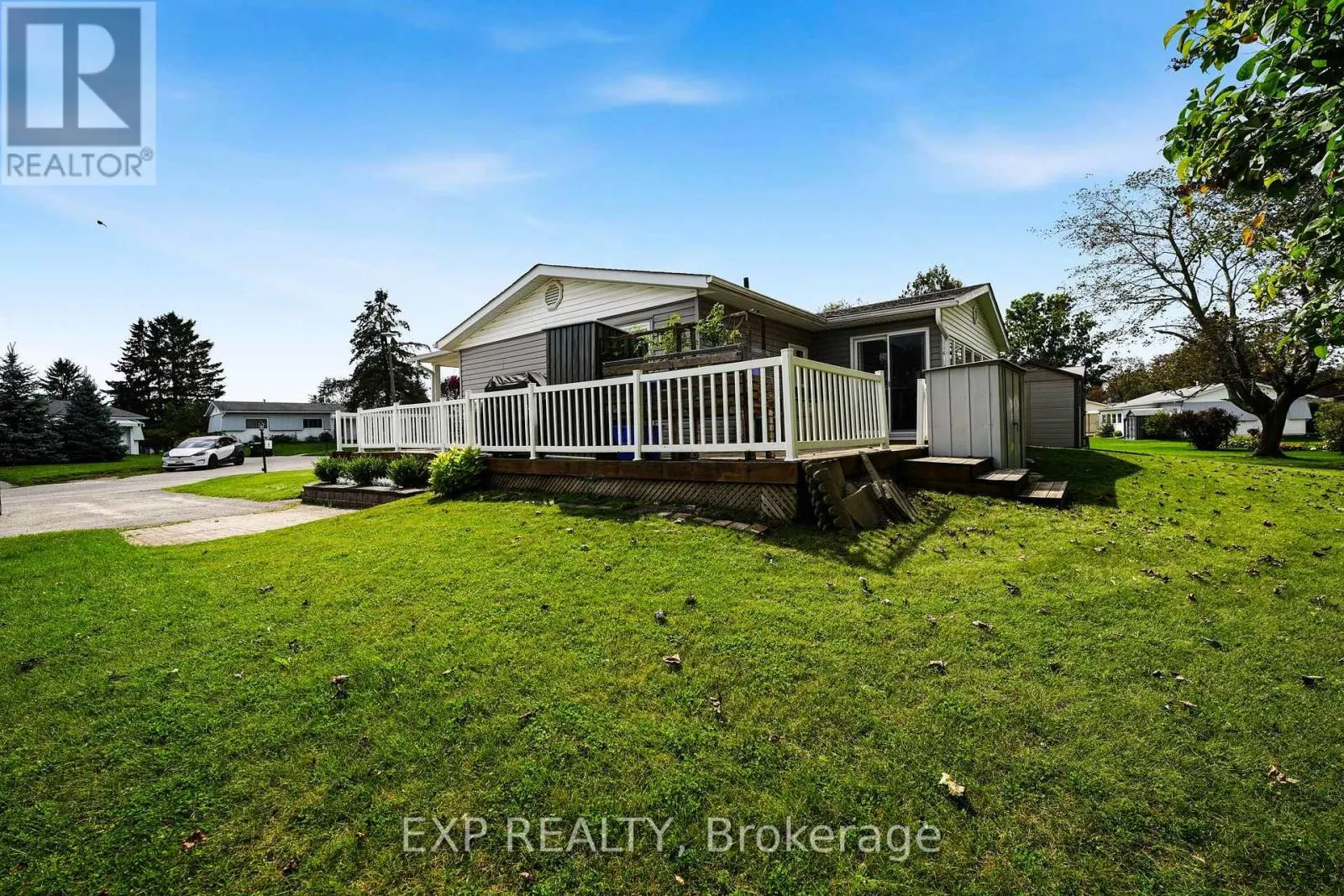 4 FAIRBIRCH COURT