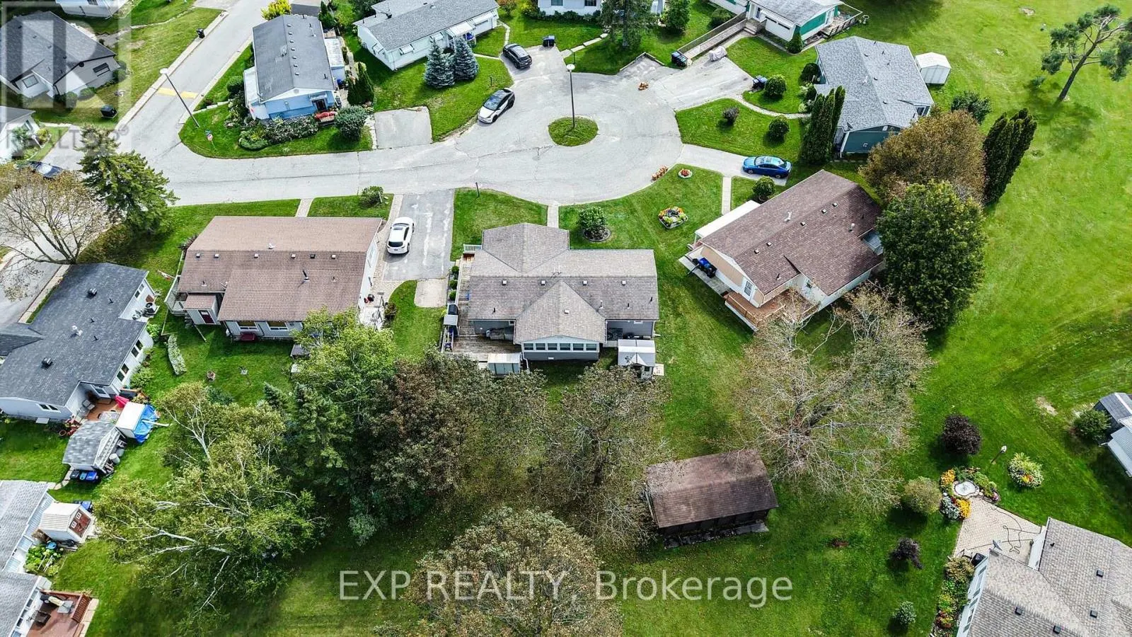 4 FAIRBIRCH COURT