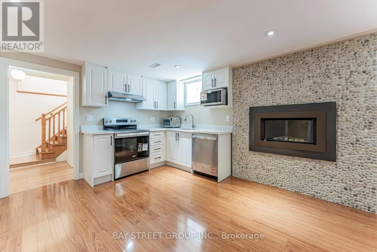 93 SUNBIRD BOULEVARD