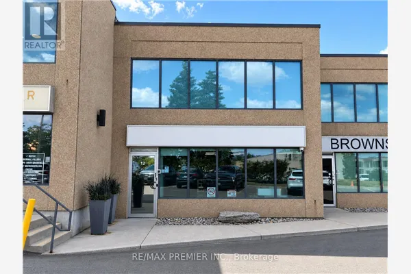 12 - 120 WOODSTREAM BOULEVARD