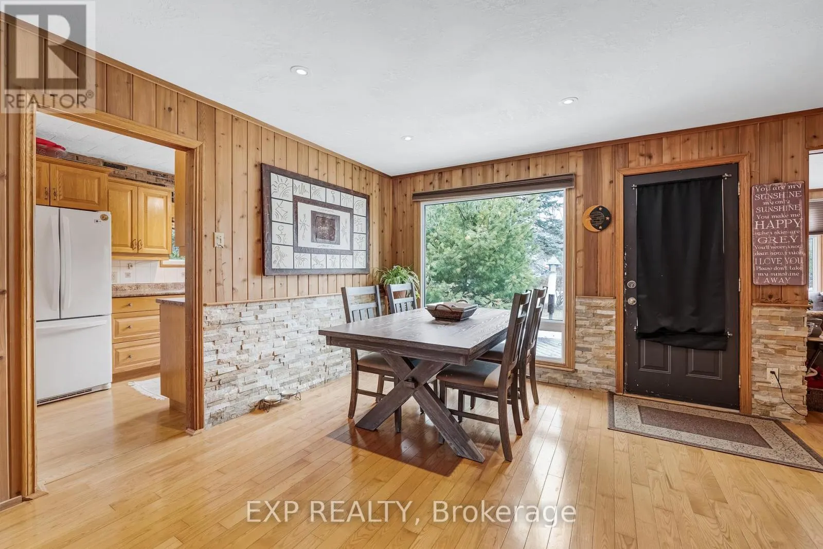 3909 RICHVIEW ROAD