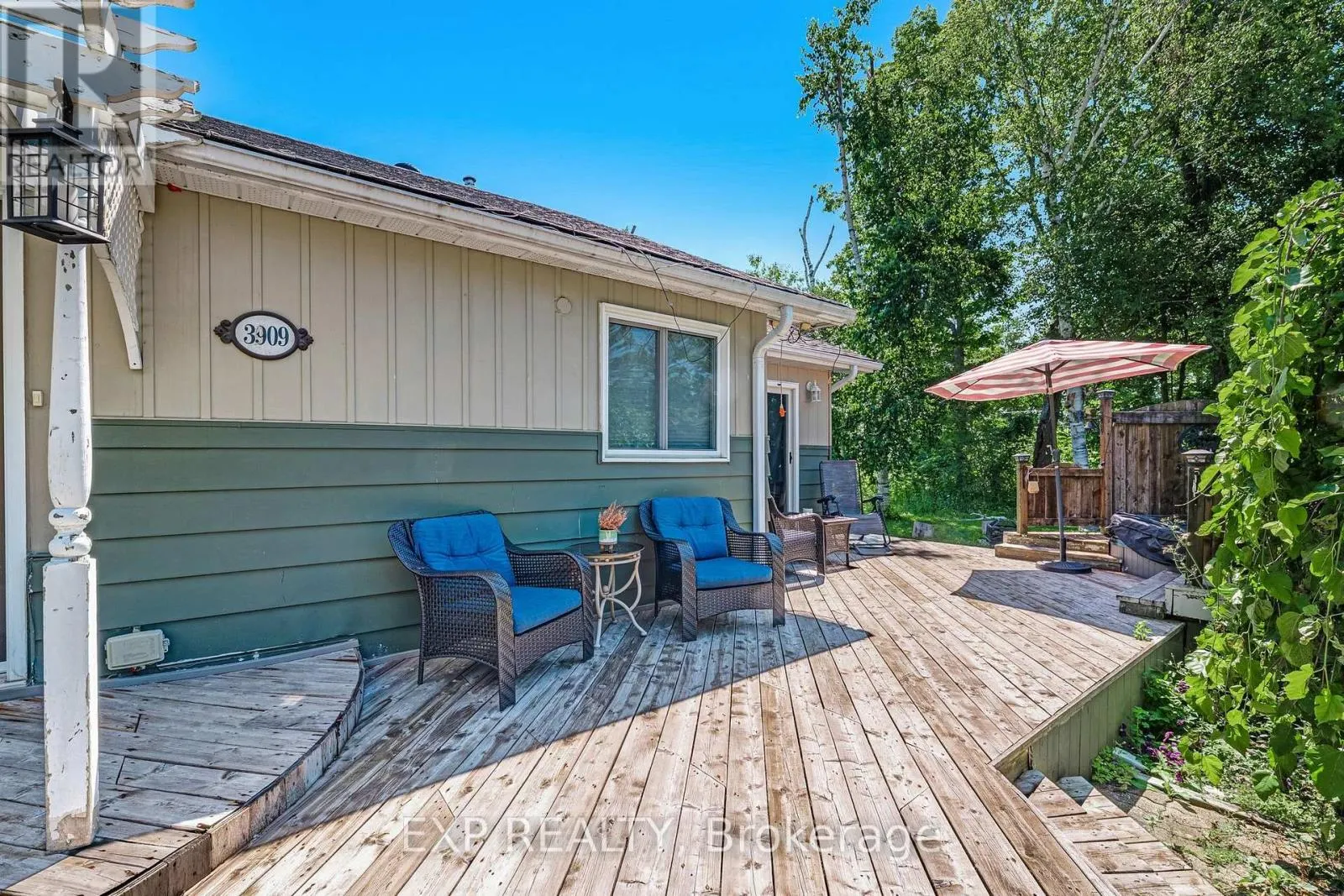3909 RICHVIEW ROAD