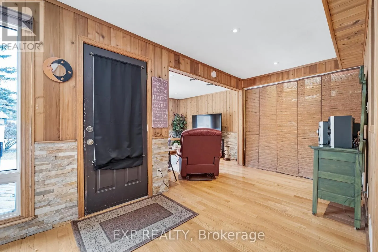 3909 RICHVIEW ROAD