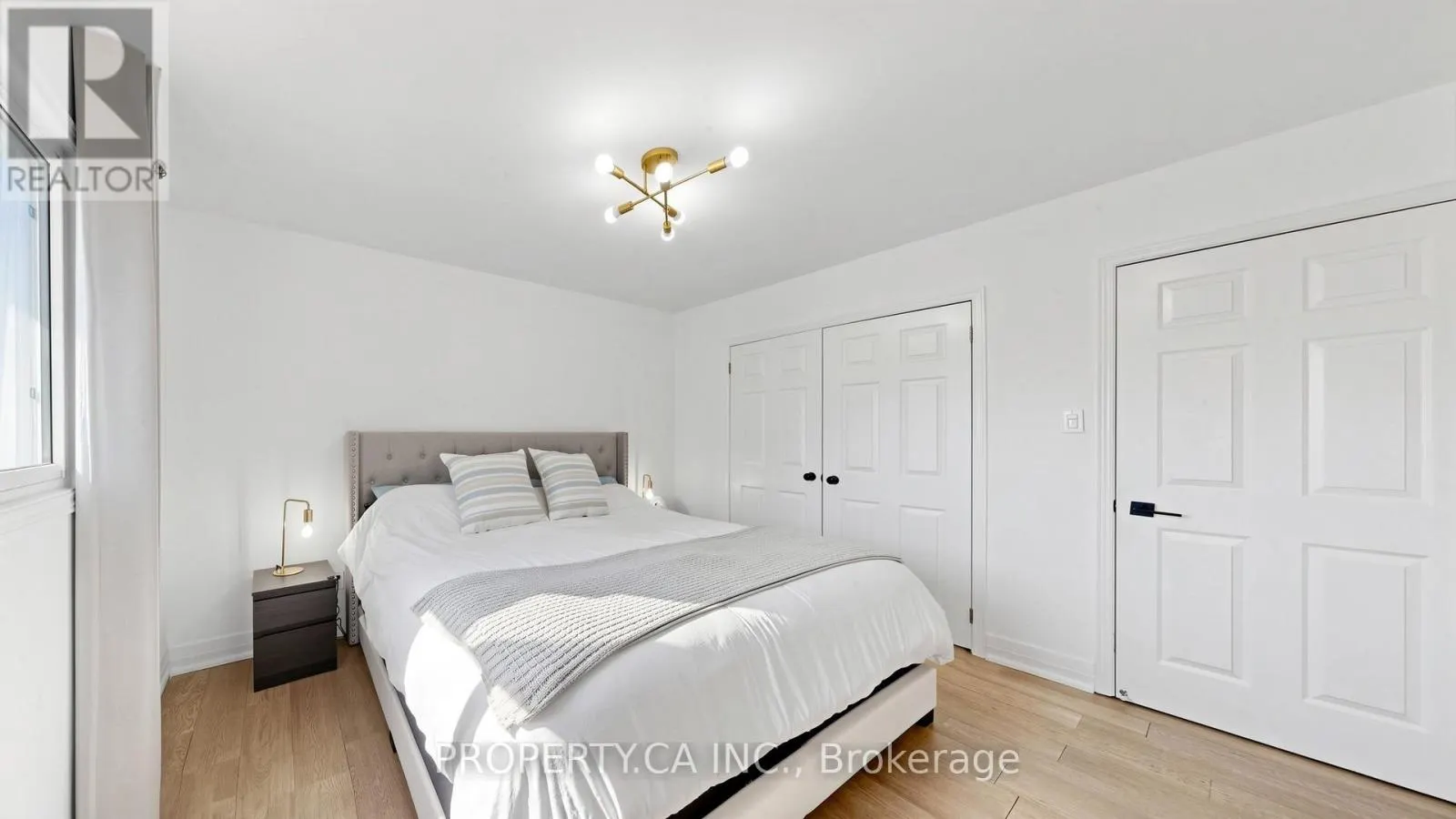 32 HODGINS AVENUE