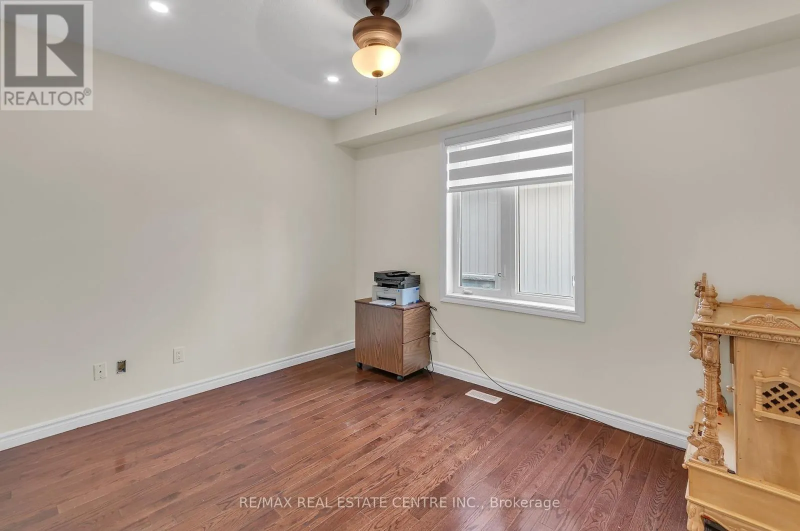13 LIONS COURT