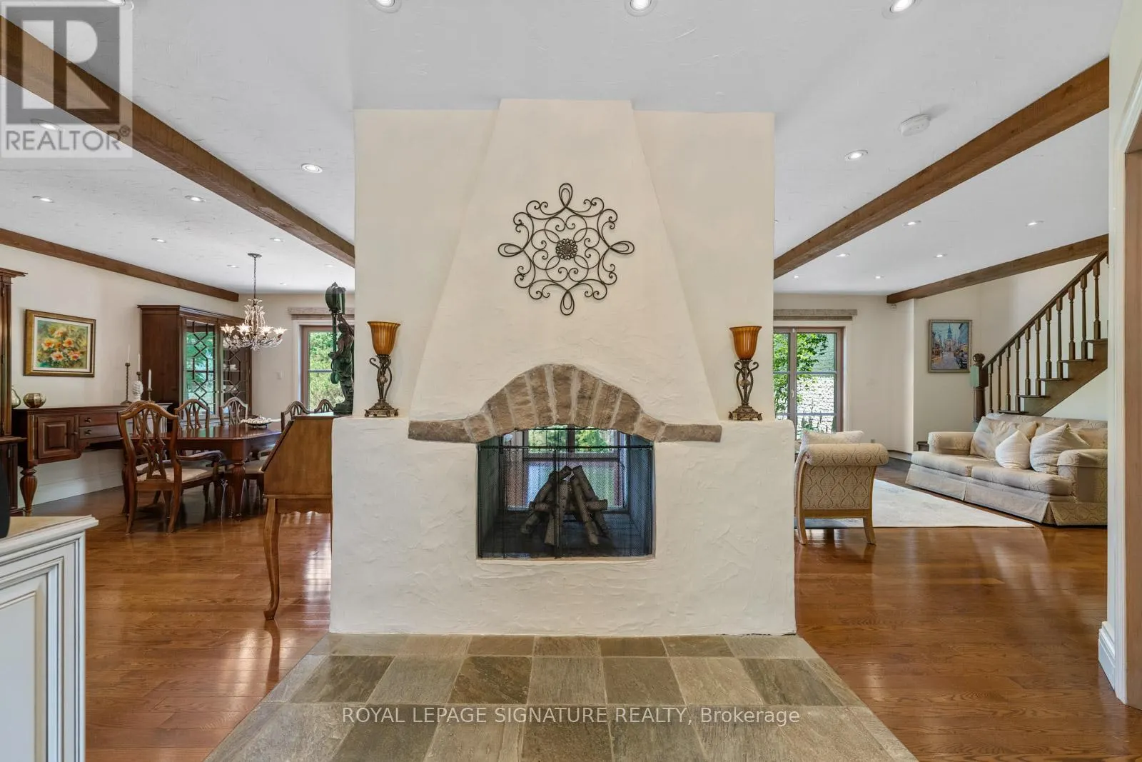 30 KINGSWOOD DRIVE
