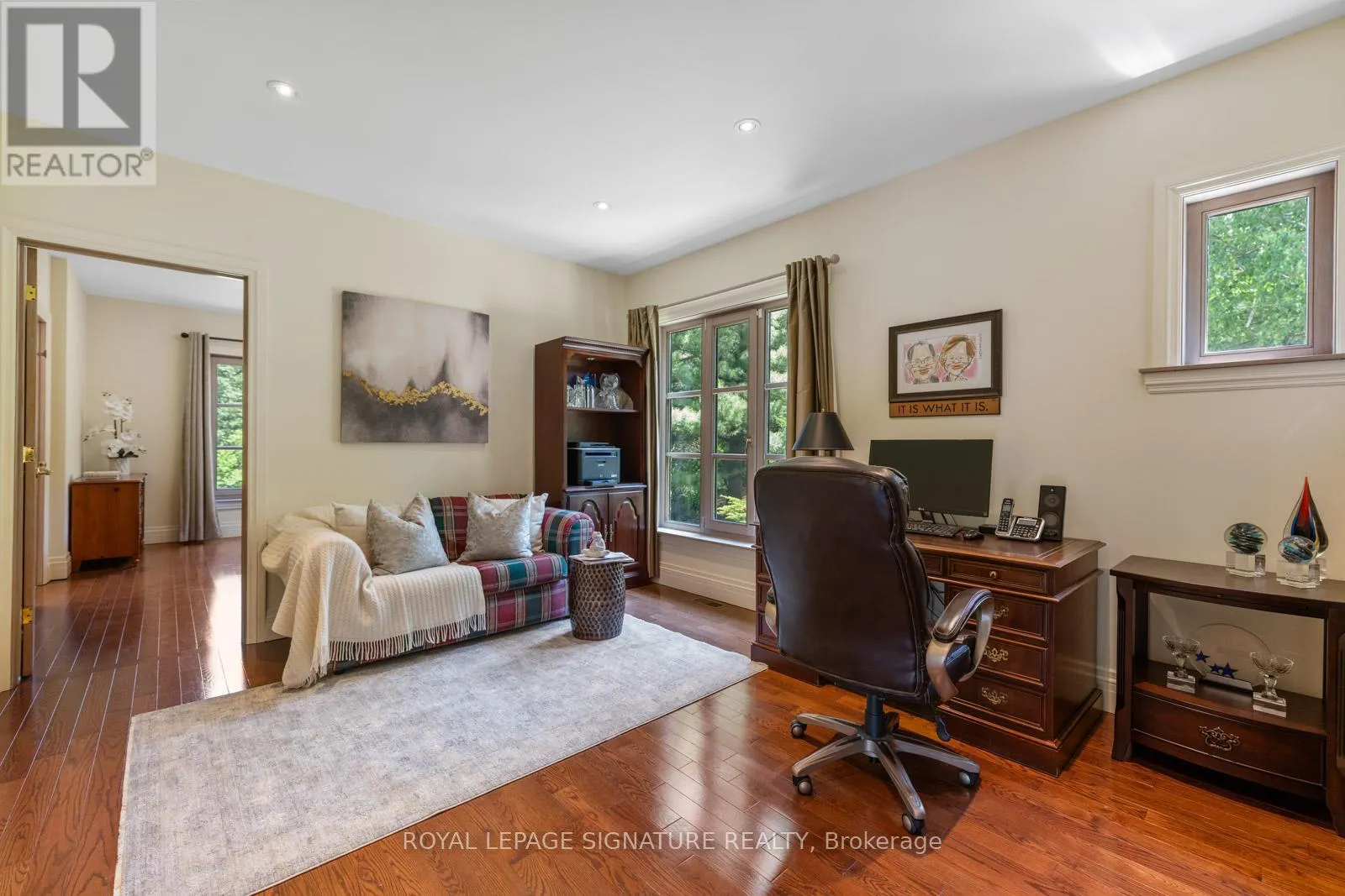 30 KINGSWOOD DRIVE