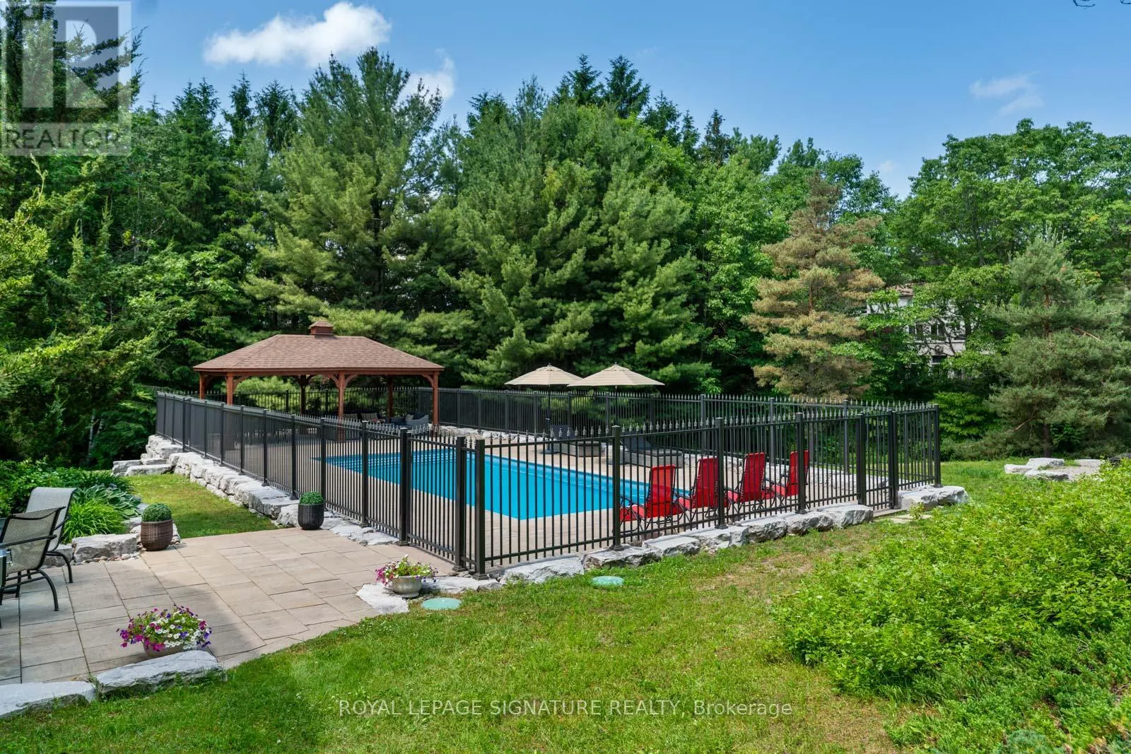 30 KINGSWOOD DRIVE