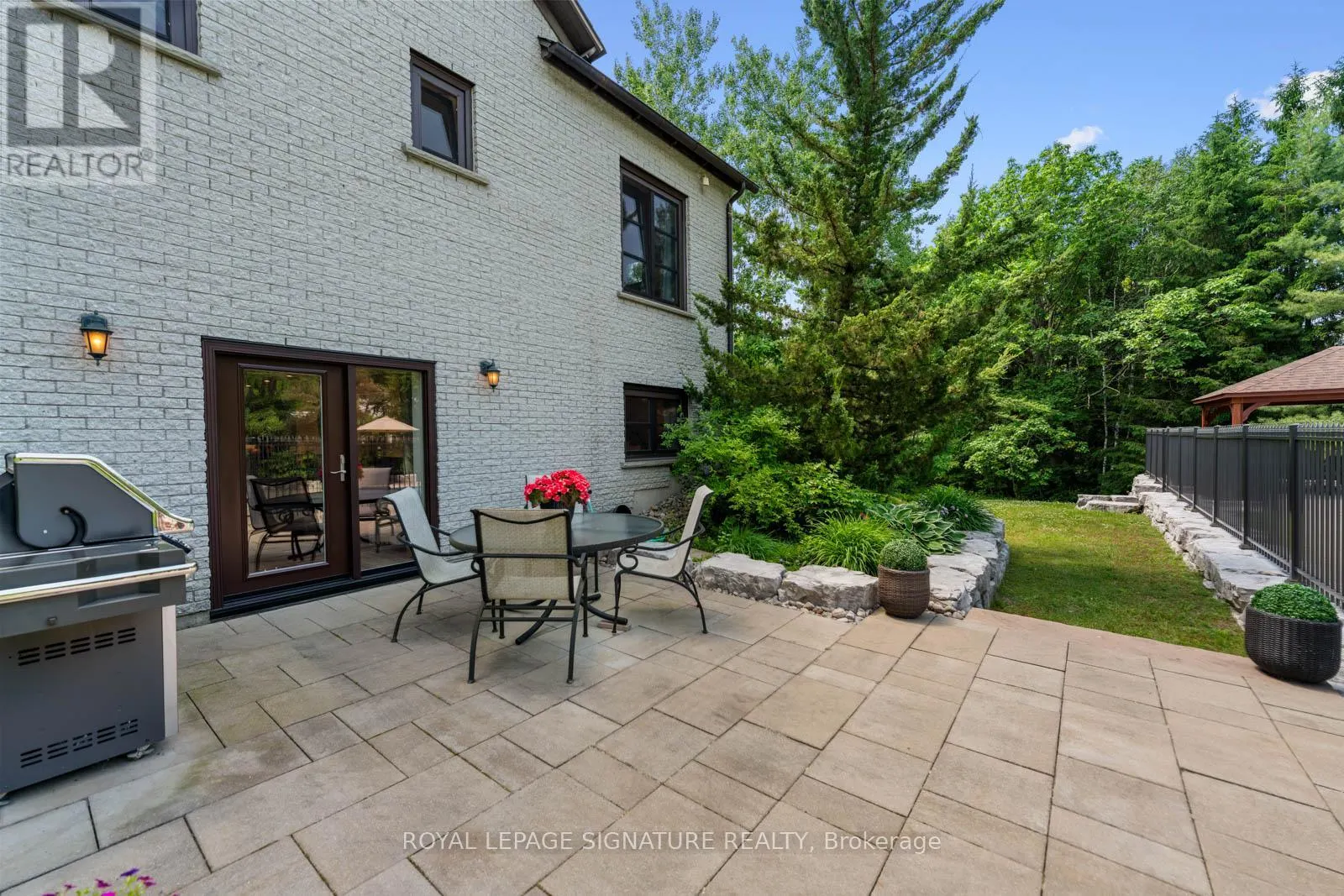 30 KINGSWOOD DRIVE