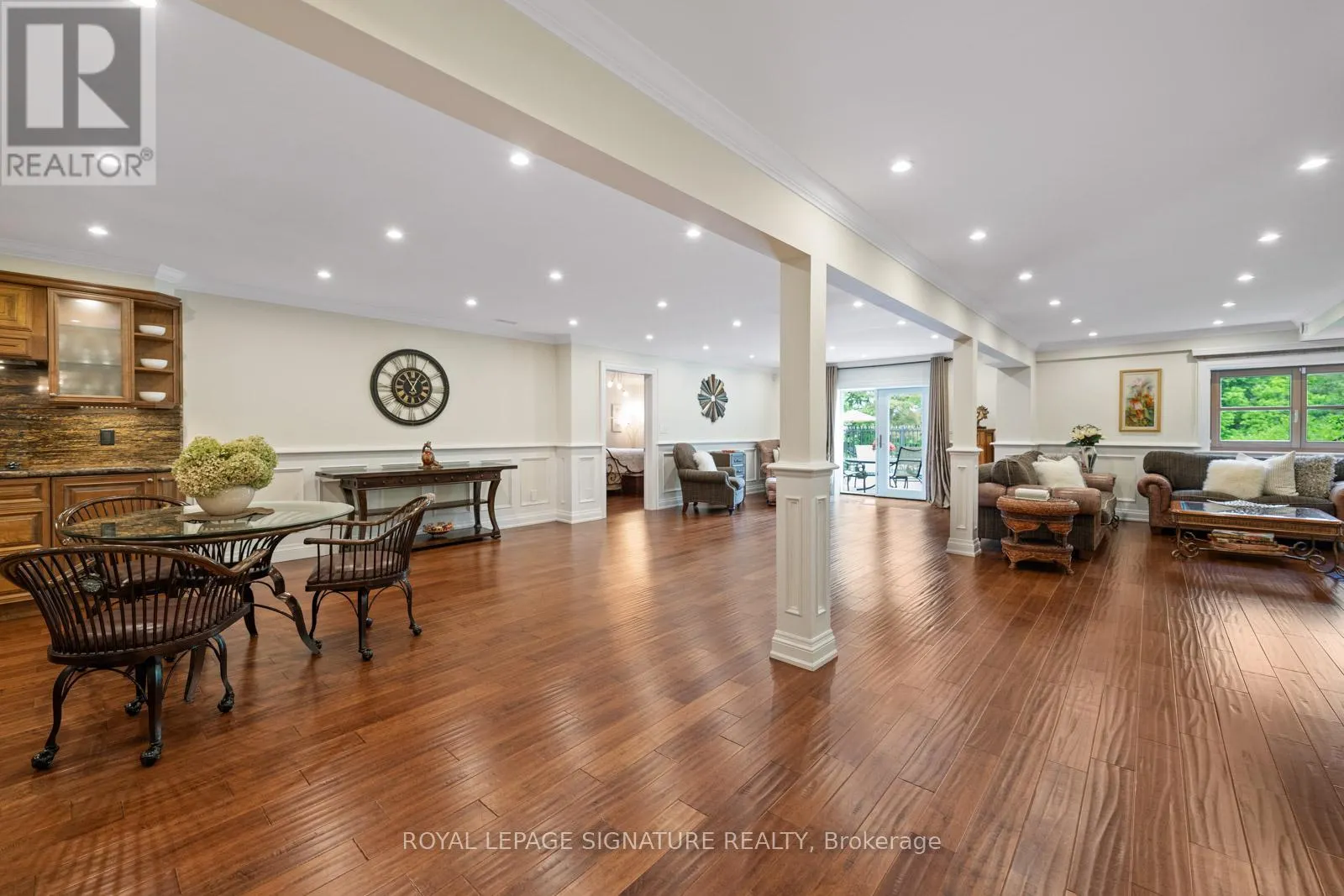 30 KINGSWOOD DRIVE