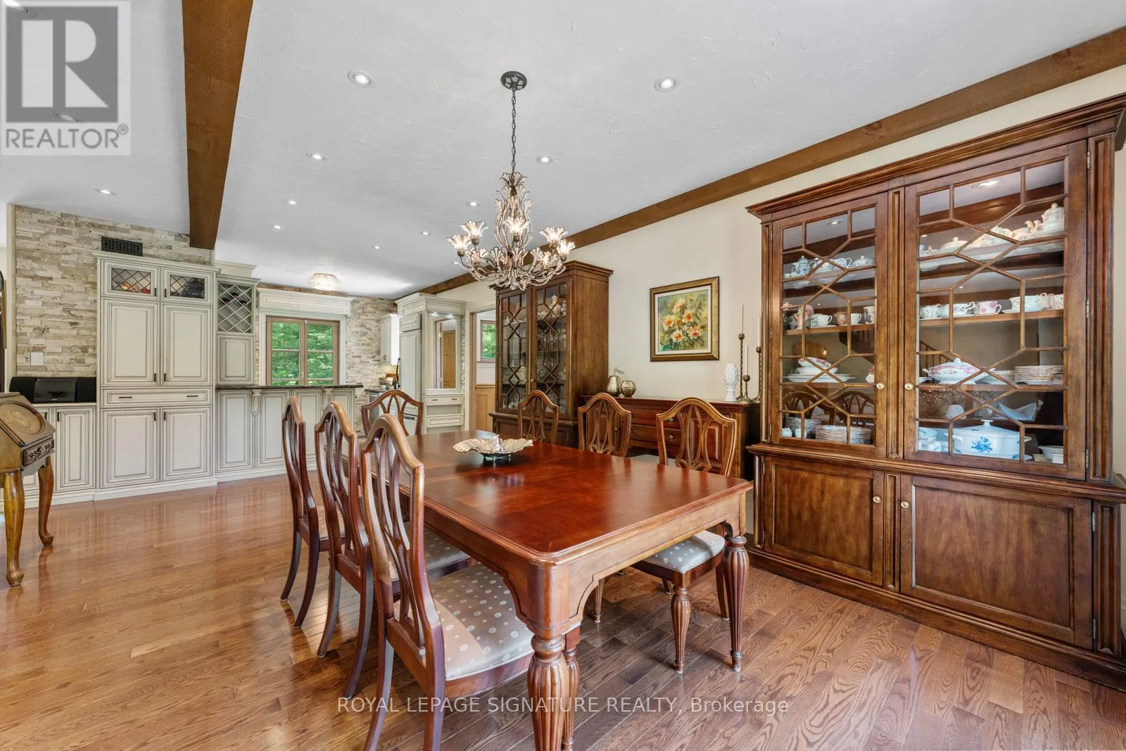 30 KINGSWOOD DRIVE