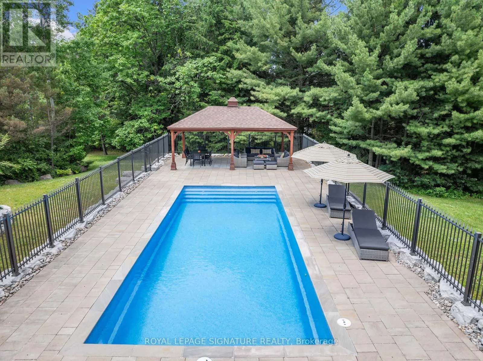 30 KINGSWOOD DRIVE