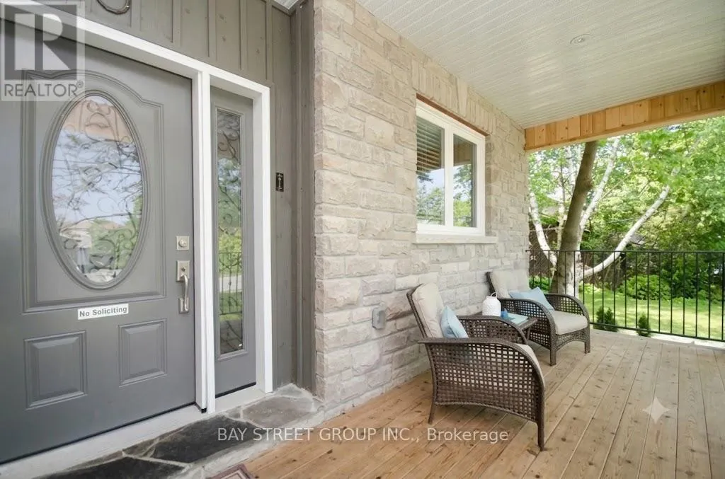 133 RIVEREDGE DRIVE