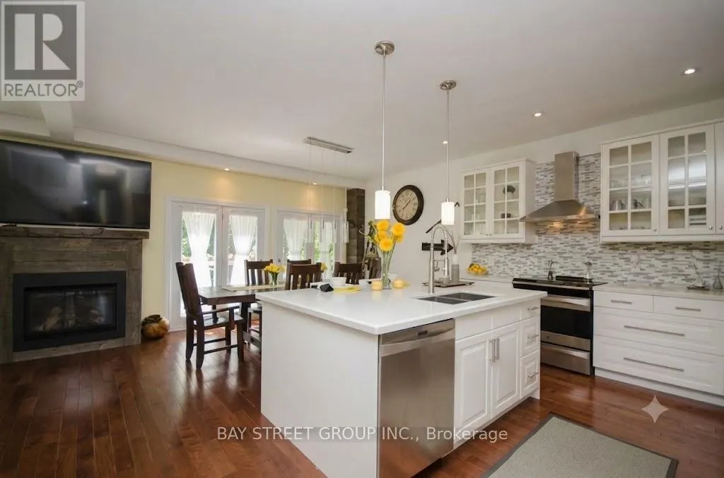 133 RIVEREDGE DRIVE