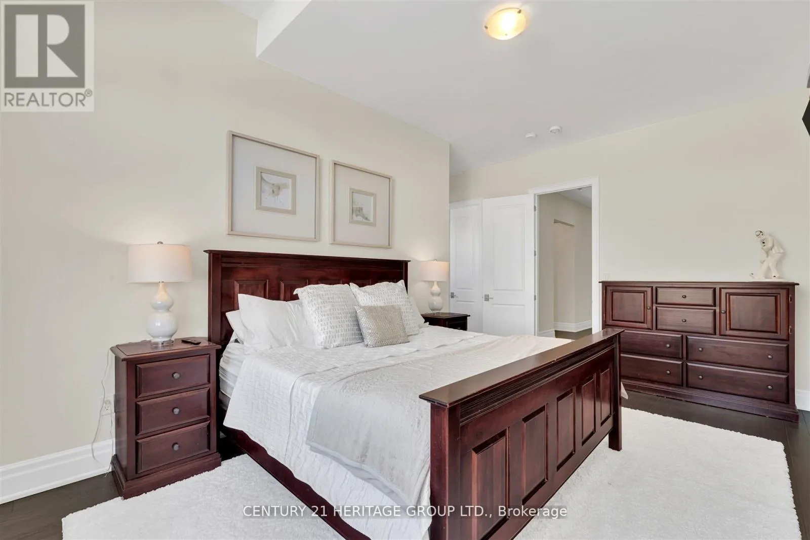 43 SIR HENRY COURT