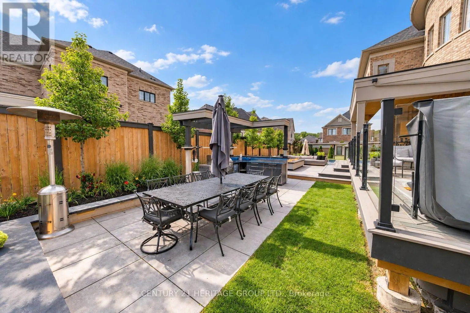 43 SIR HENRY COURT