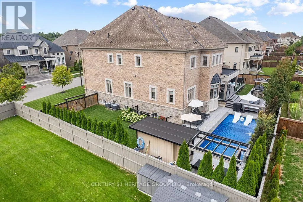 43 SIR HENRY COURT