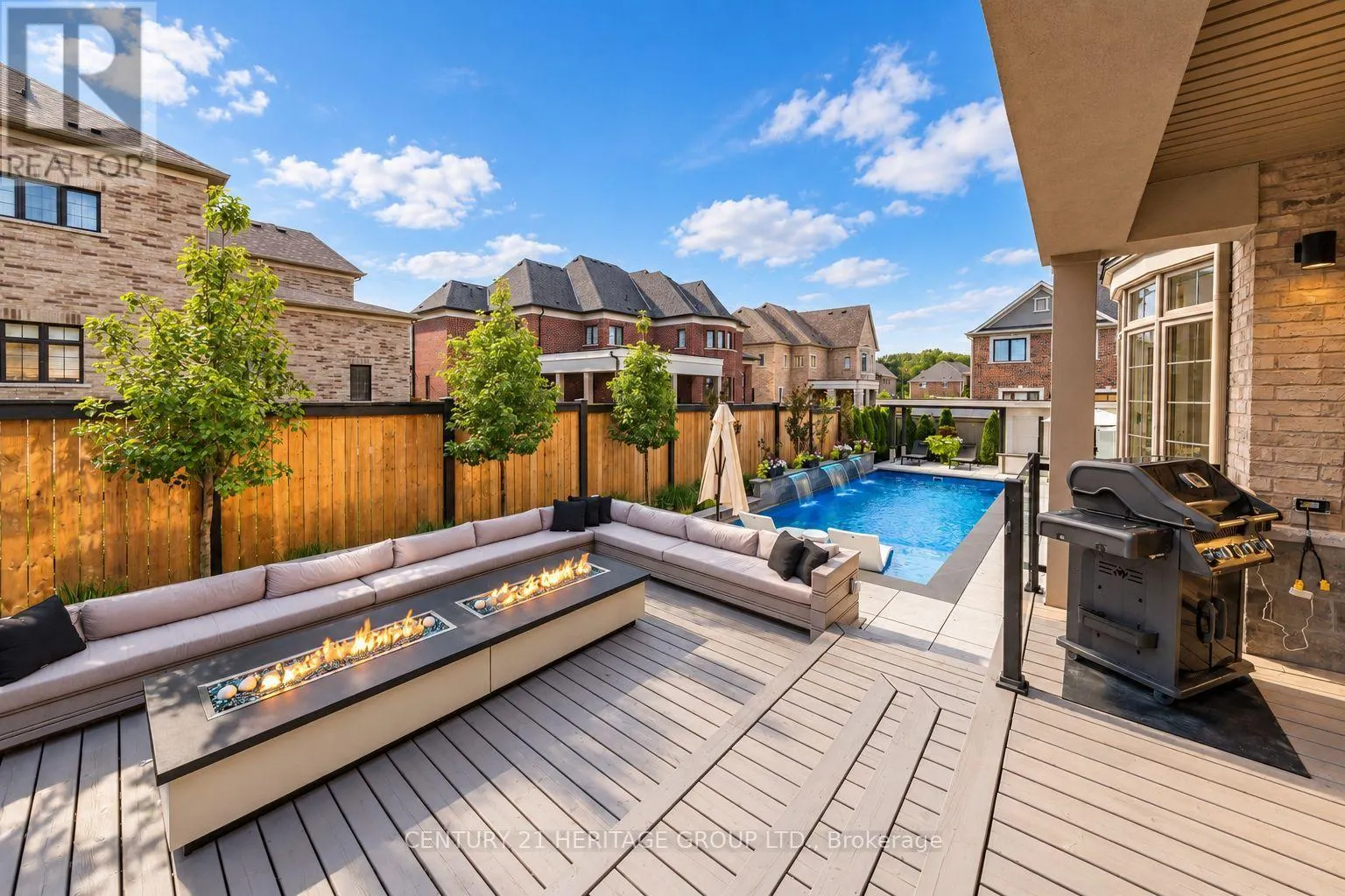43 SIR HENRY COURT