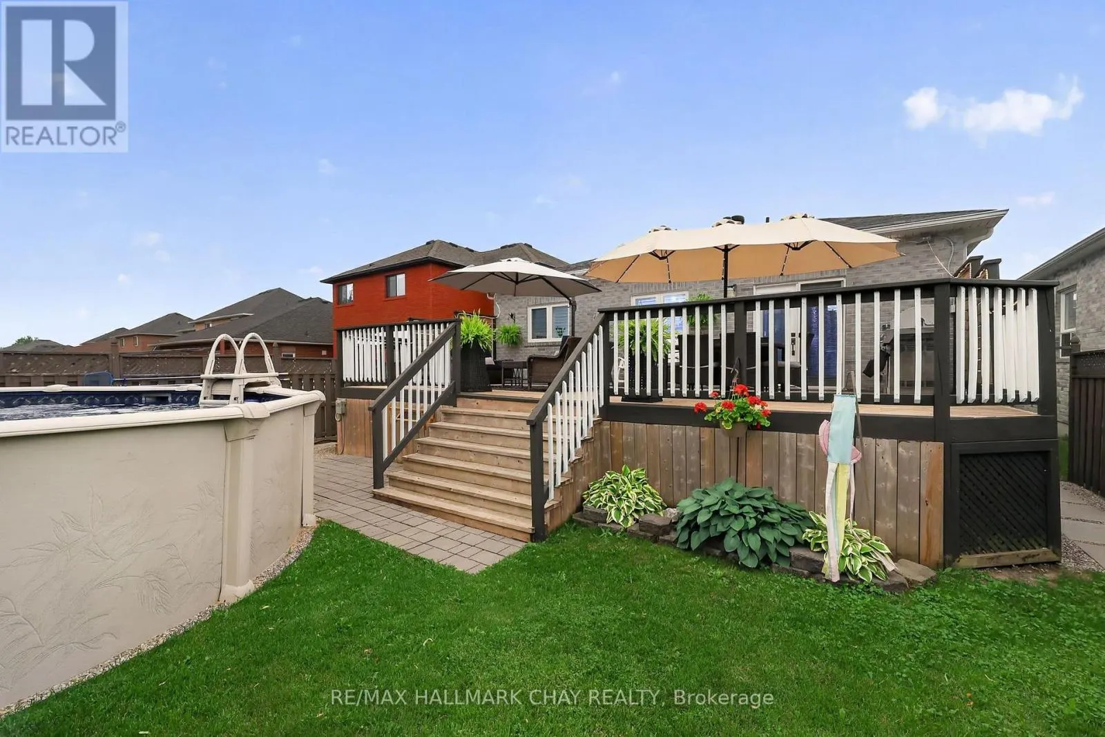 1925 EMERALD COURT