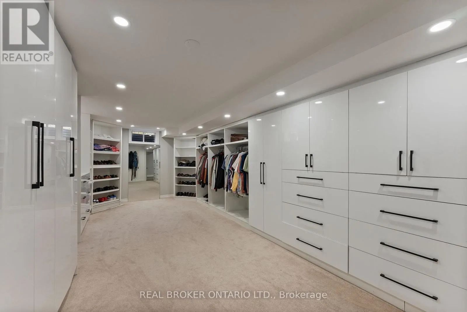 10 OAKVIEW PLACE