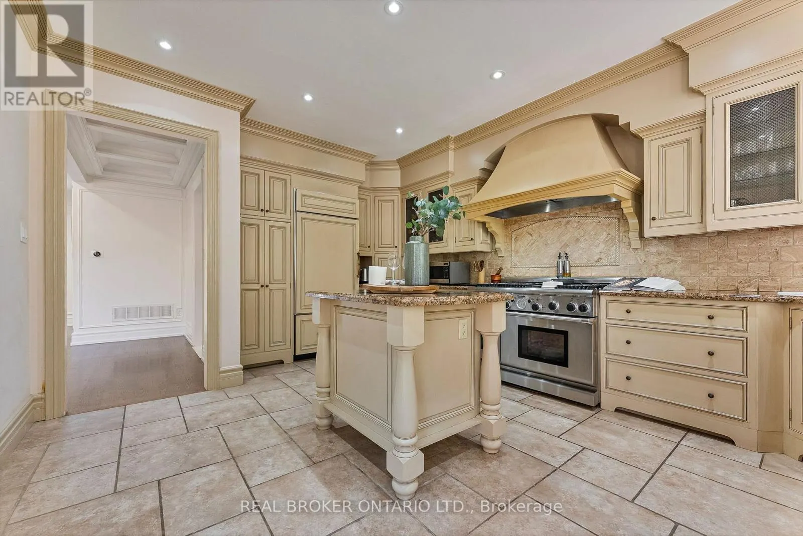 10 OAKVIEW PLACE