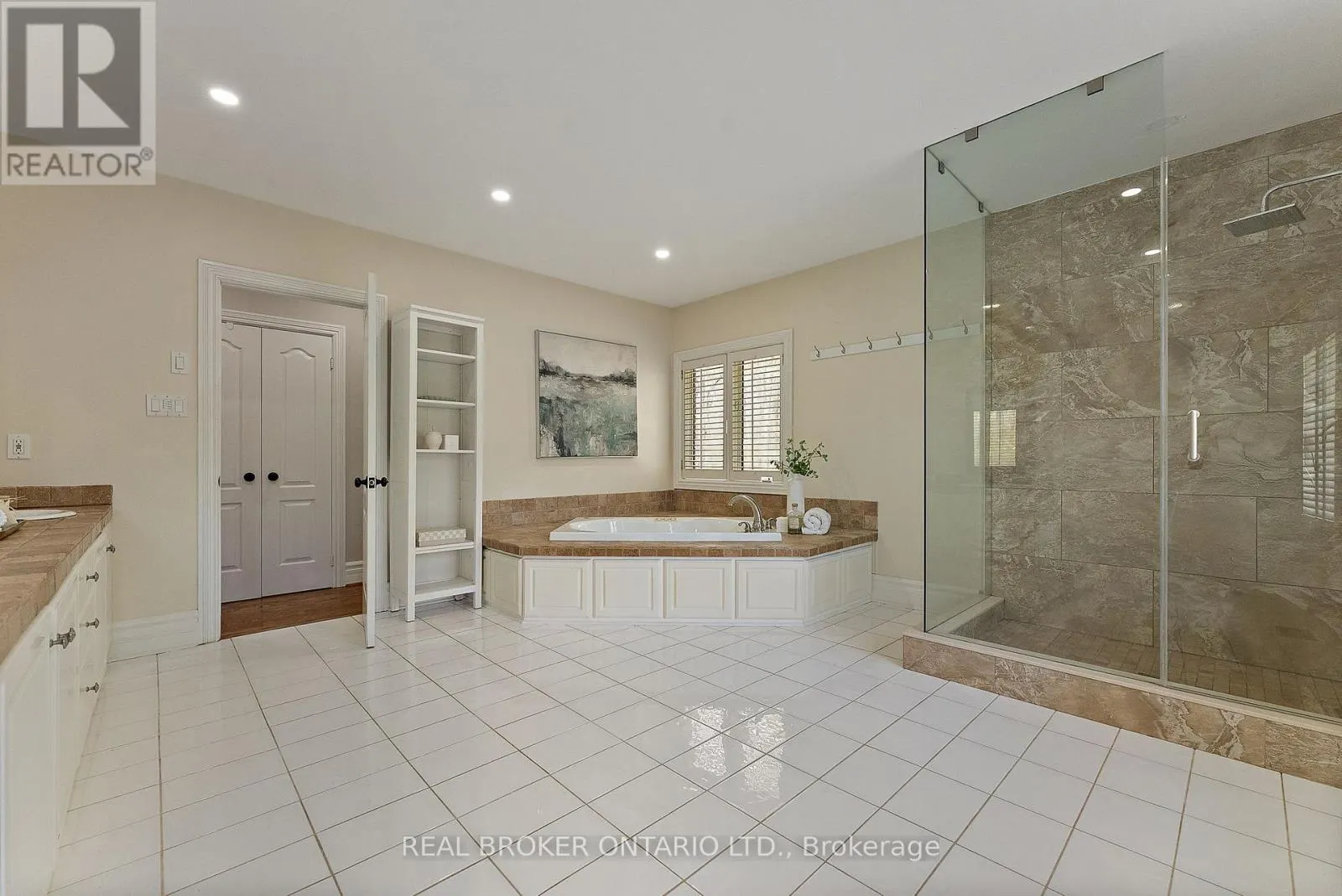 10 OAKVIEW PLACE