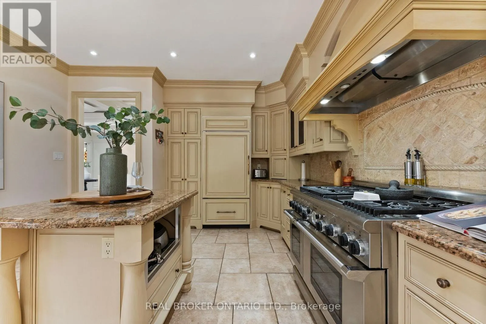 10 OAKVIEW PLACE
