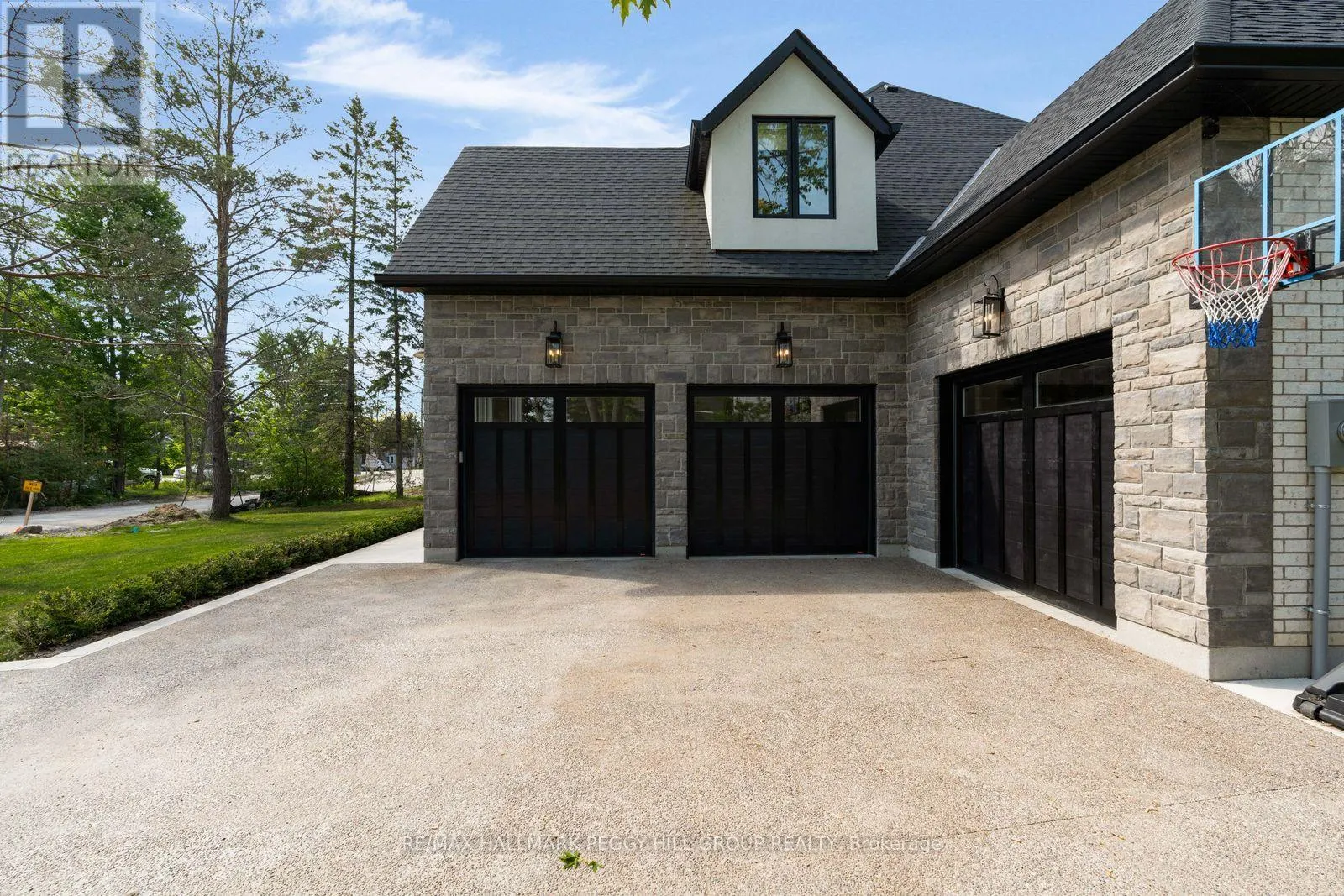 2338 BUCHANAN STREET
