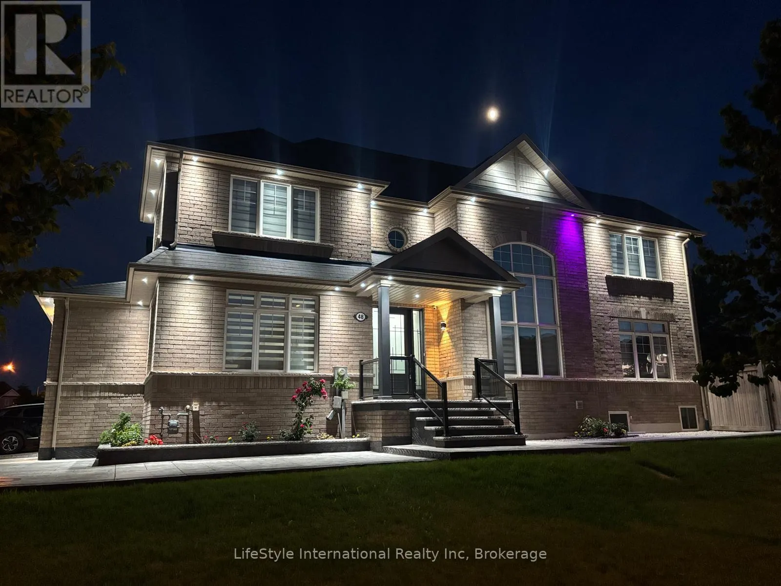 48 HAWKE CRESCENT