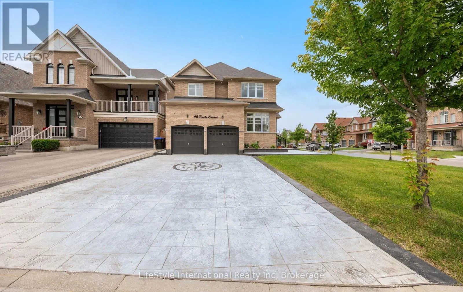 48 HAWKE CRESCENT