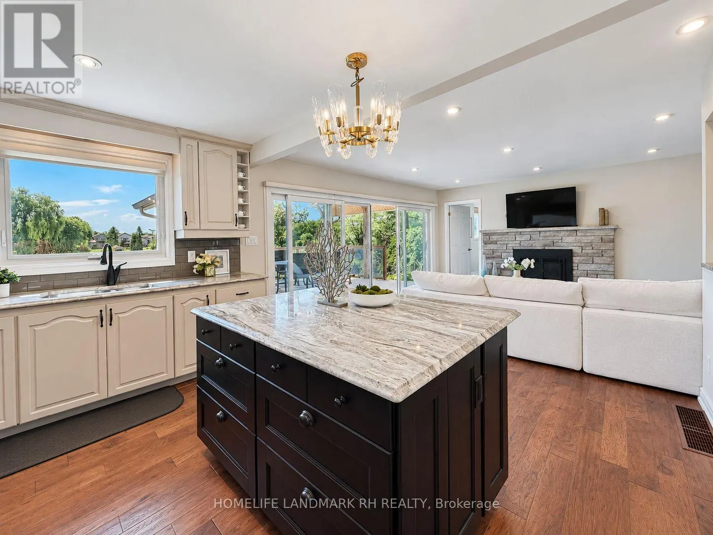91 RIVEREDGE DRIVE