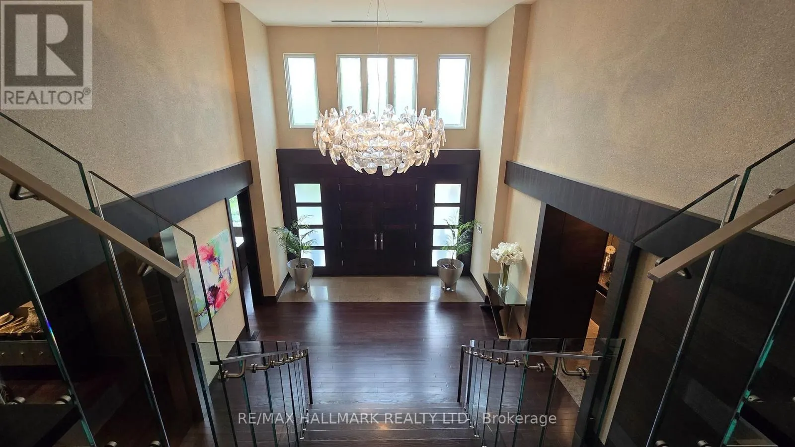 101 LONGVIEW CRESCENT