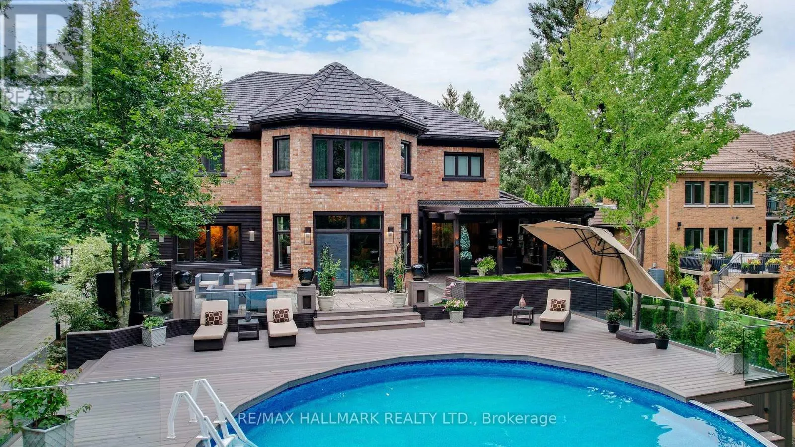 101 LONGVIEW CRESCENT