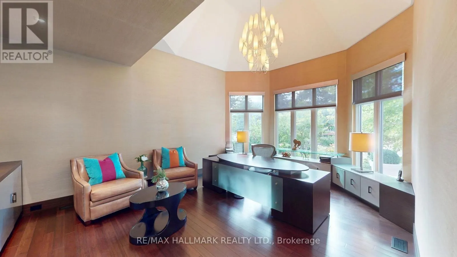 101 LONGVIEW CRESCENT