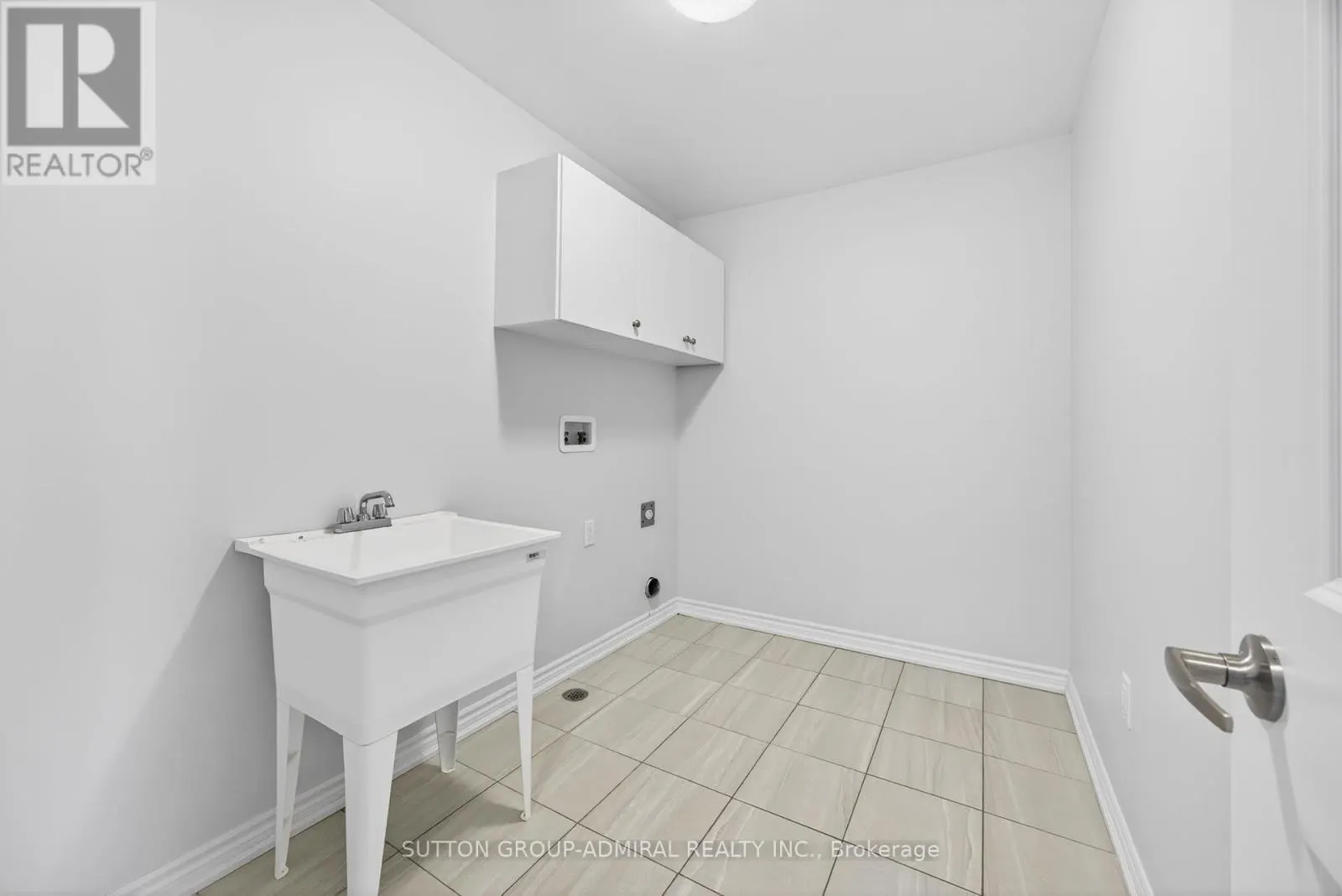 2237 GRAINGER LOOP