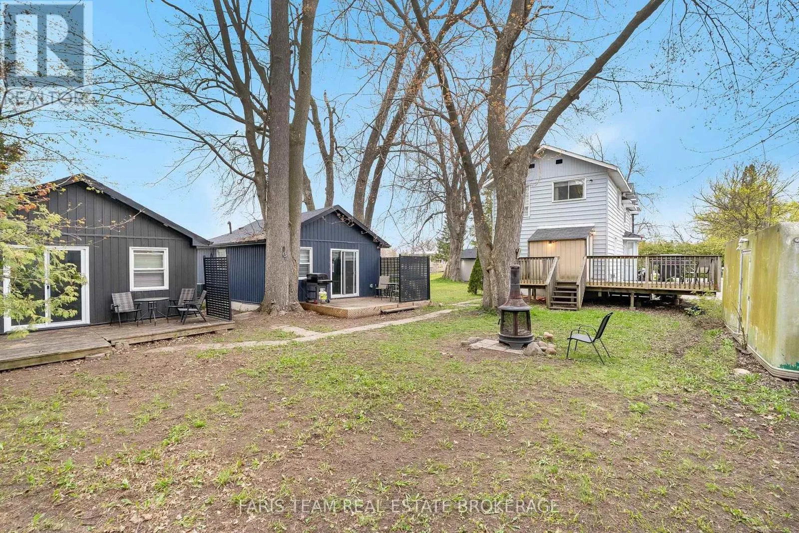 687 INNISFIL BEACH ROAD