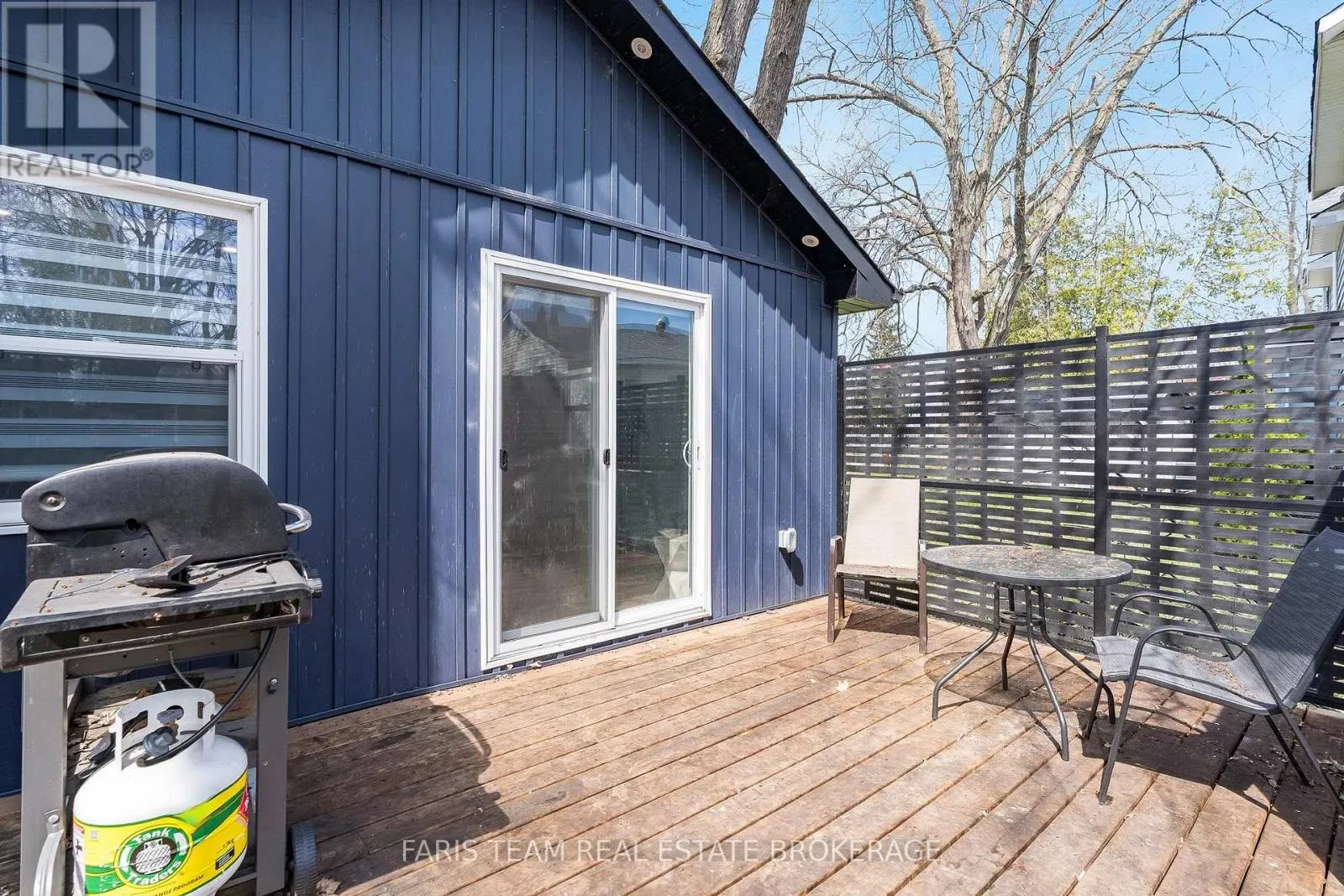 687 INNISFIL BEACH ROAD