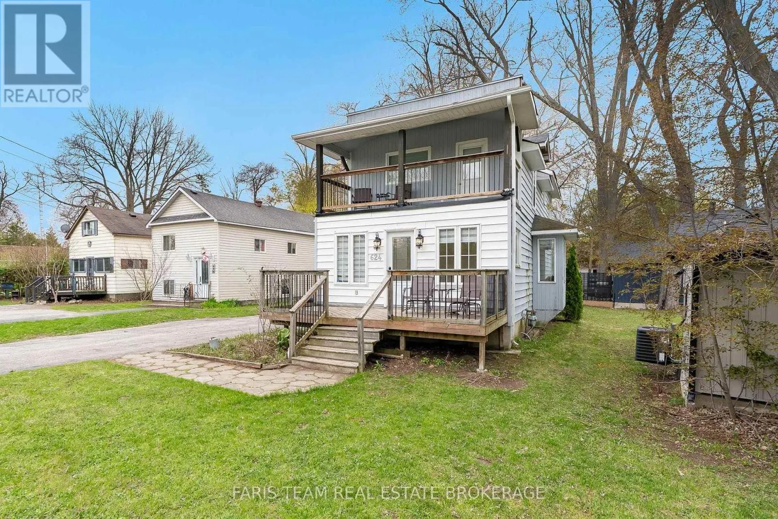 687 INNISFIL BEACH ROAD