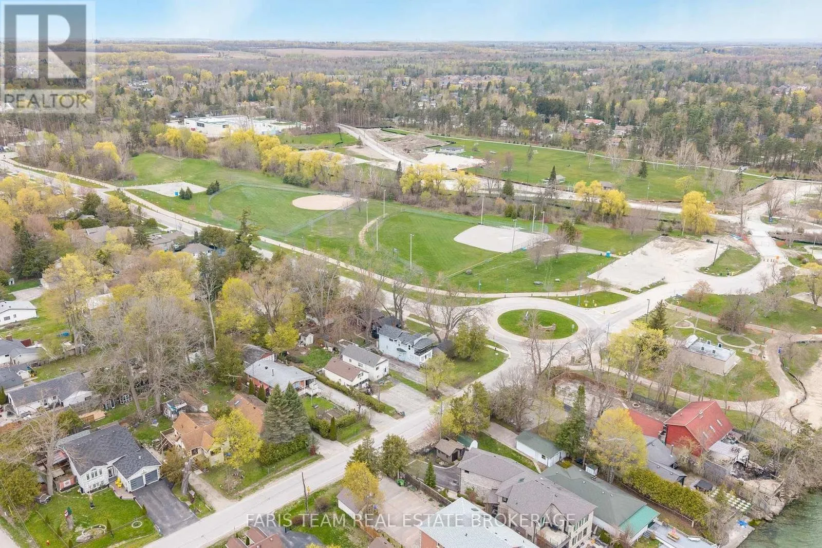 687 INNISFIL BEACH ROAD