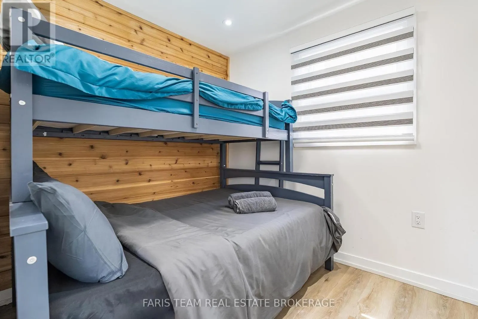 687 INNISFIL BEACH ROAD