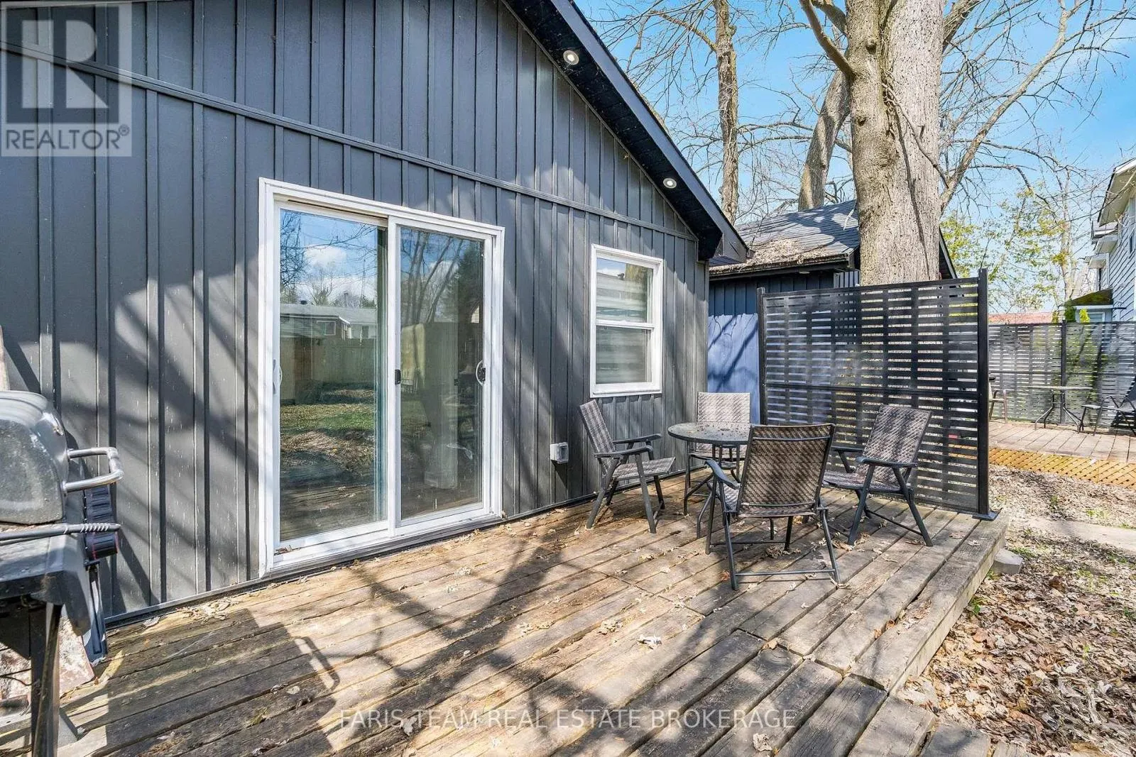 687 INNISFIL BEACH ROAD