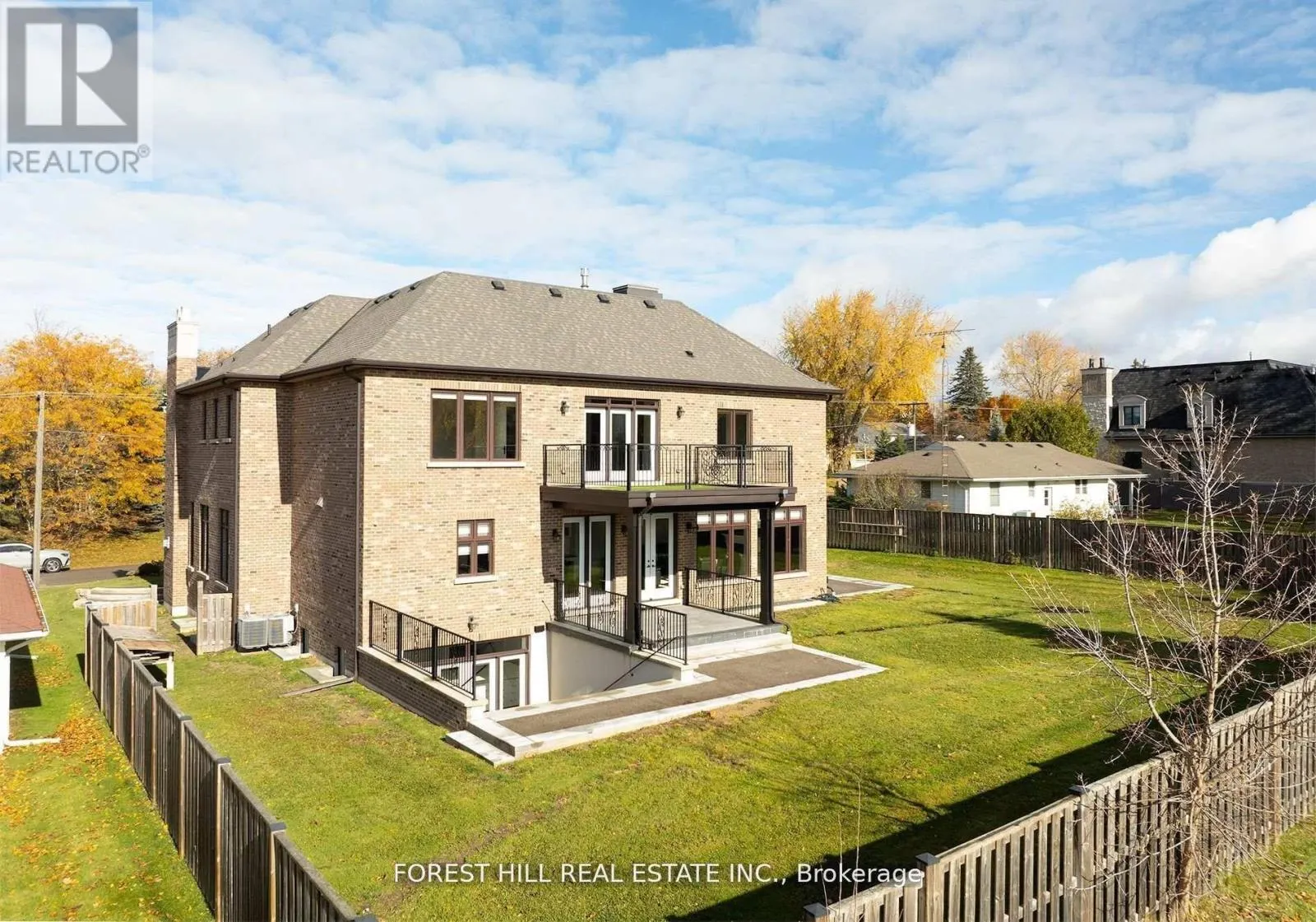 39 PATRICIA DRIVE E