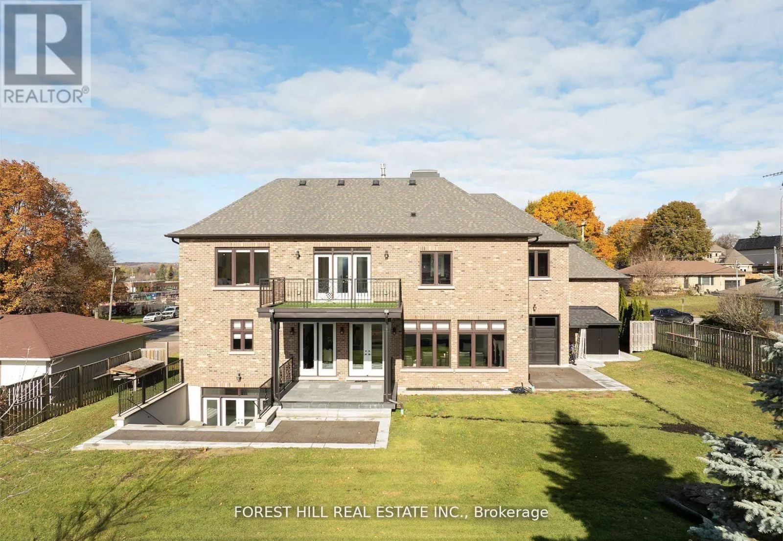 39 PATRICIA DRIVE E