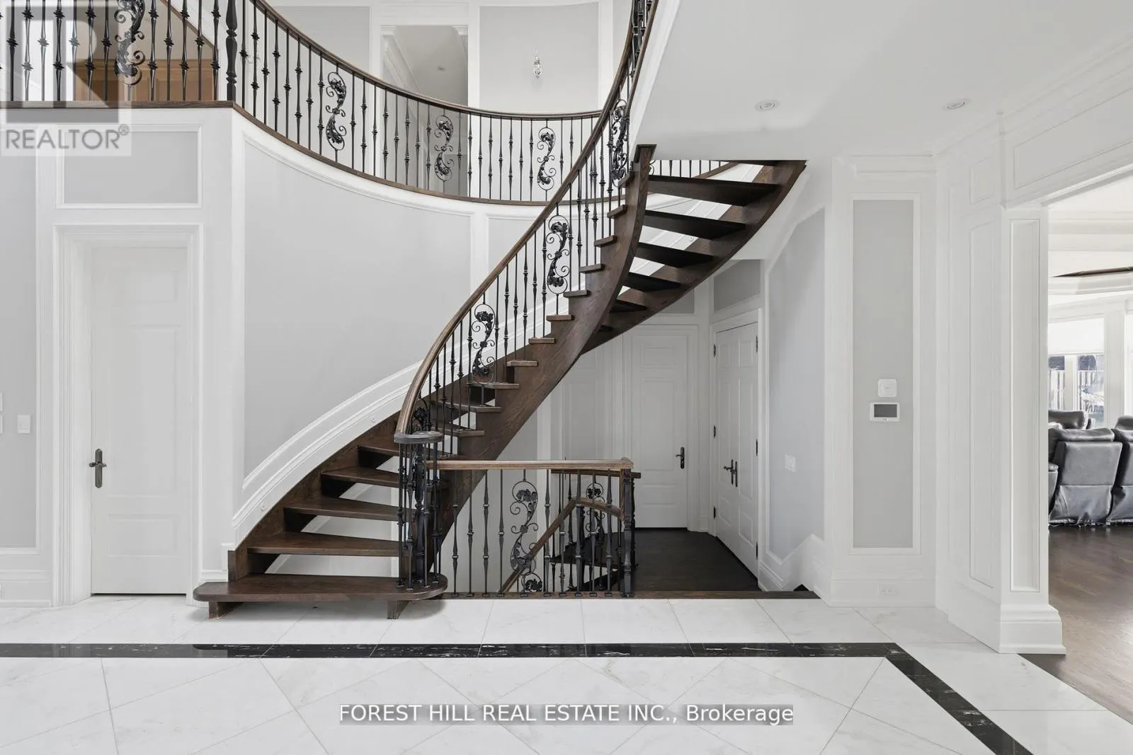39 PATRICIA DRIVE E